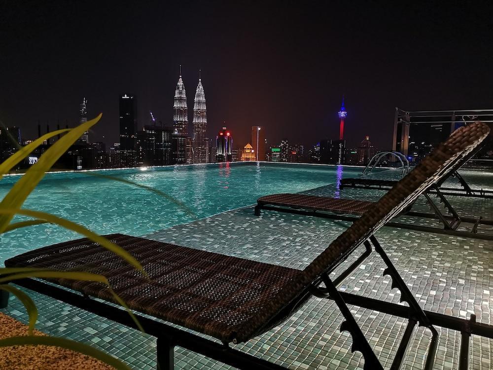 Expressionz Professional By Mykey Aparthotel 4*