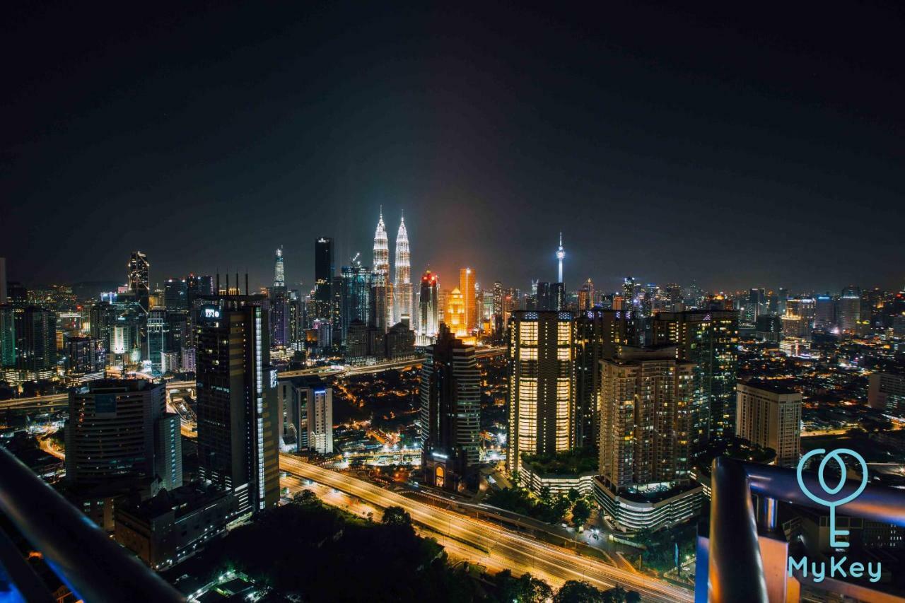 Aparthotel Expressionz Professional By Mykey 4*